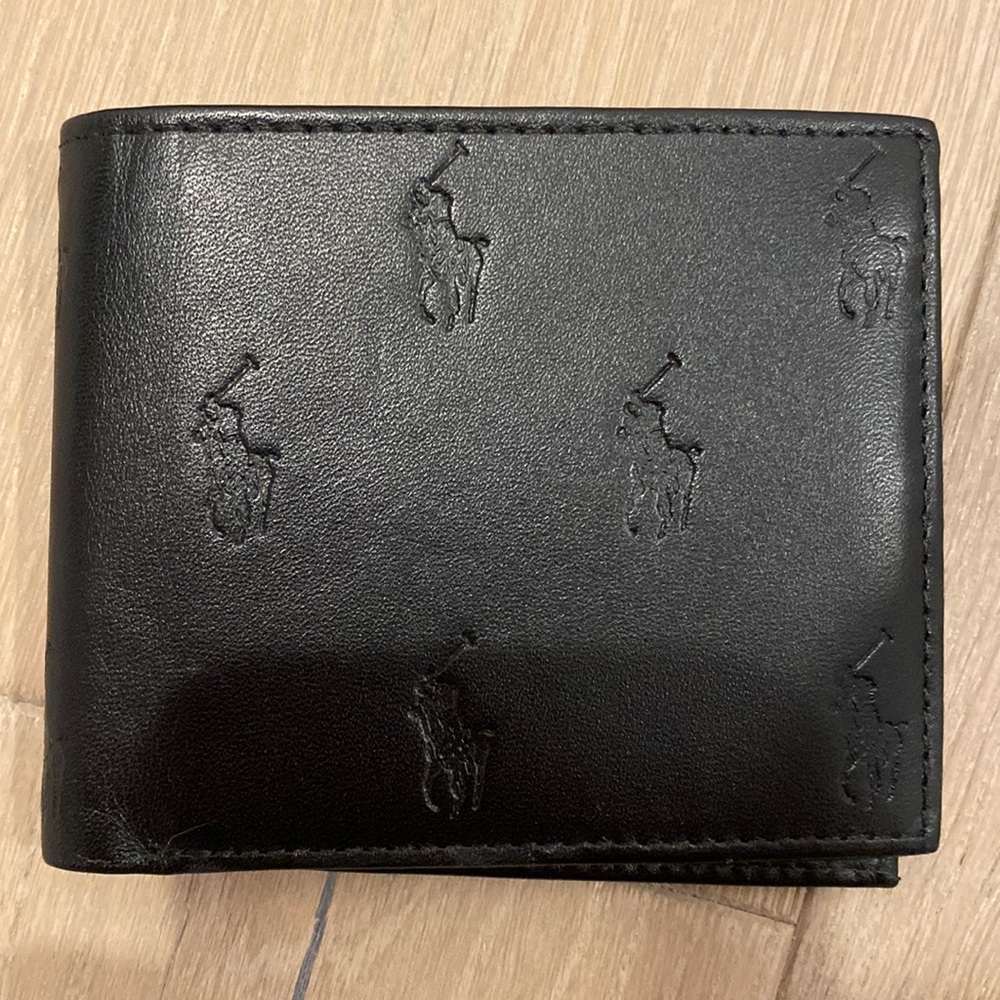 Polo wallet lightly used